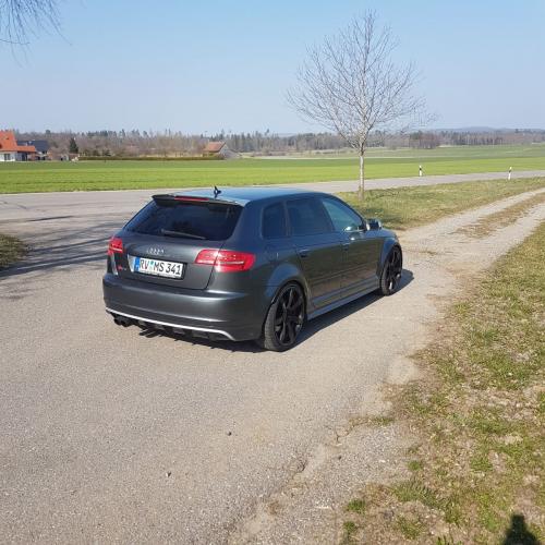 Audi-RS3-002
