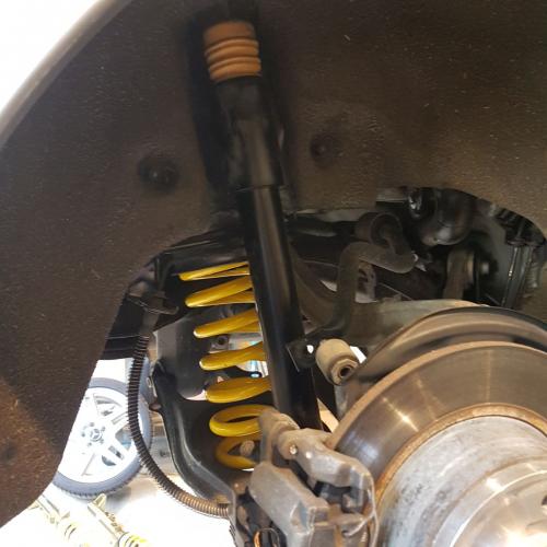 Mercedes-W204-Fahrwerk-004