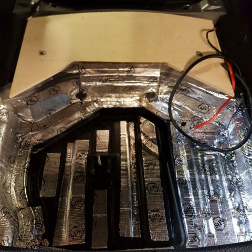 Mercedes-W204-Sound-019