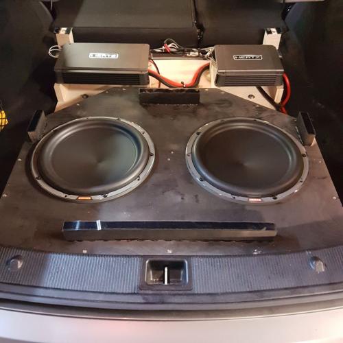 Mercedes-W204-Sound-023