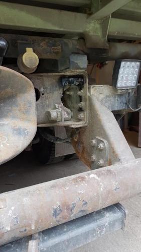 4EEB93DB-2DF4-404F-9B43-FDE06EFA6CD9